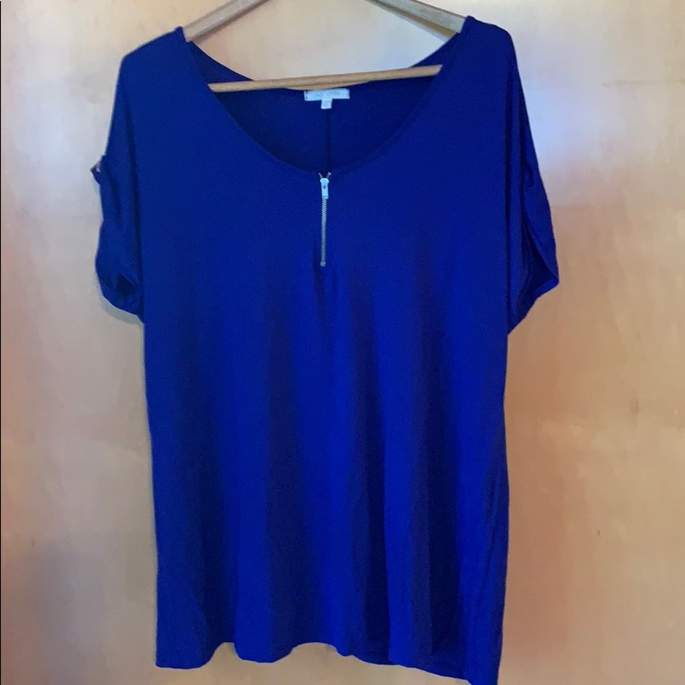 Blue top w zipper detail button on sleeve